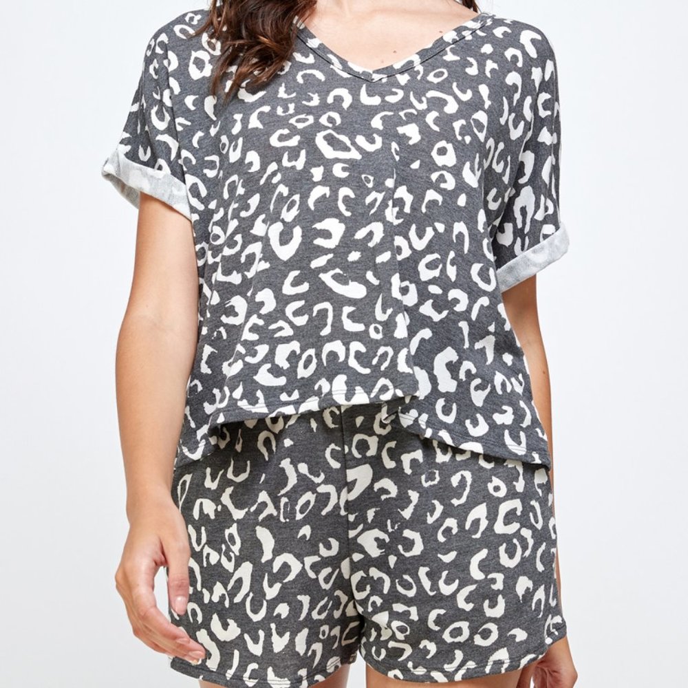 LEOPARD PRINT SHORT SLEEVE TOP AND SHORTS SET
